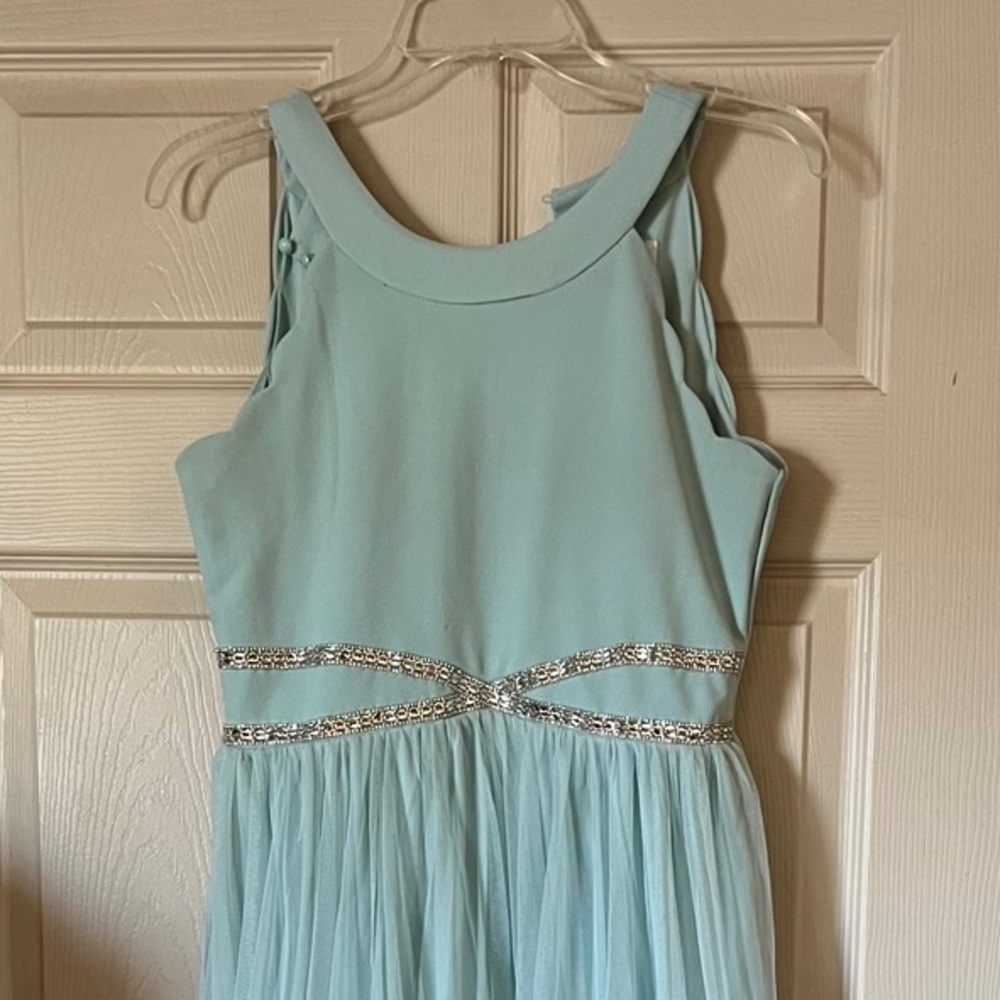 Girls dress size 16